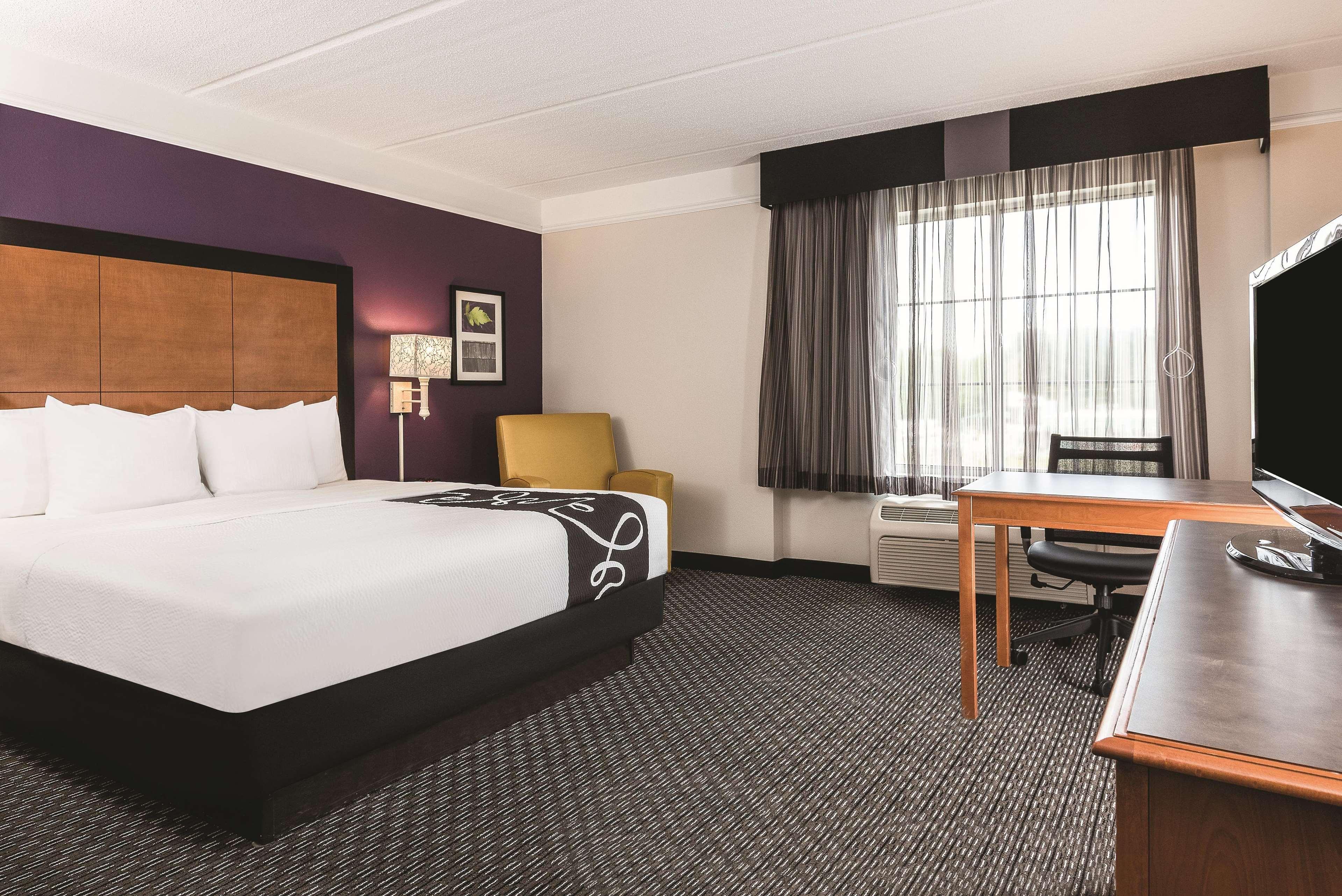 La Quinta Inn & Suites By Wyndham University Area Chapel Hill Durham Esterno foto