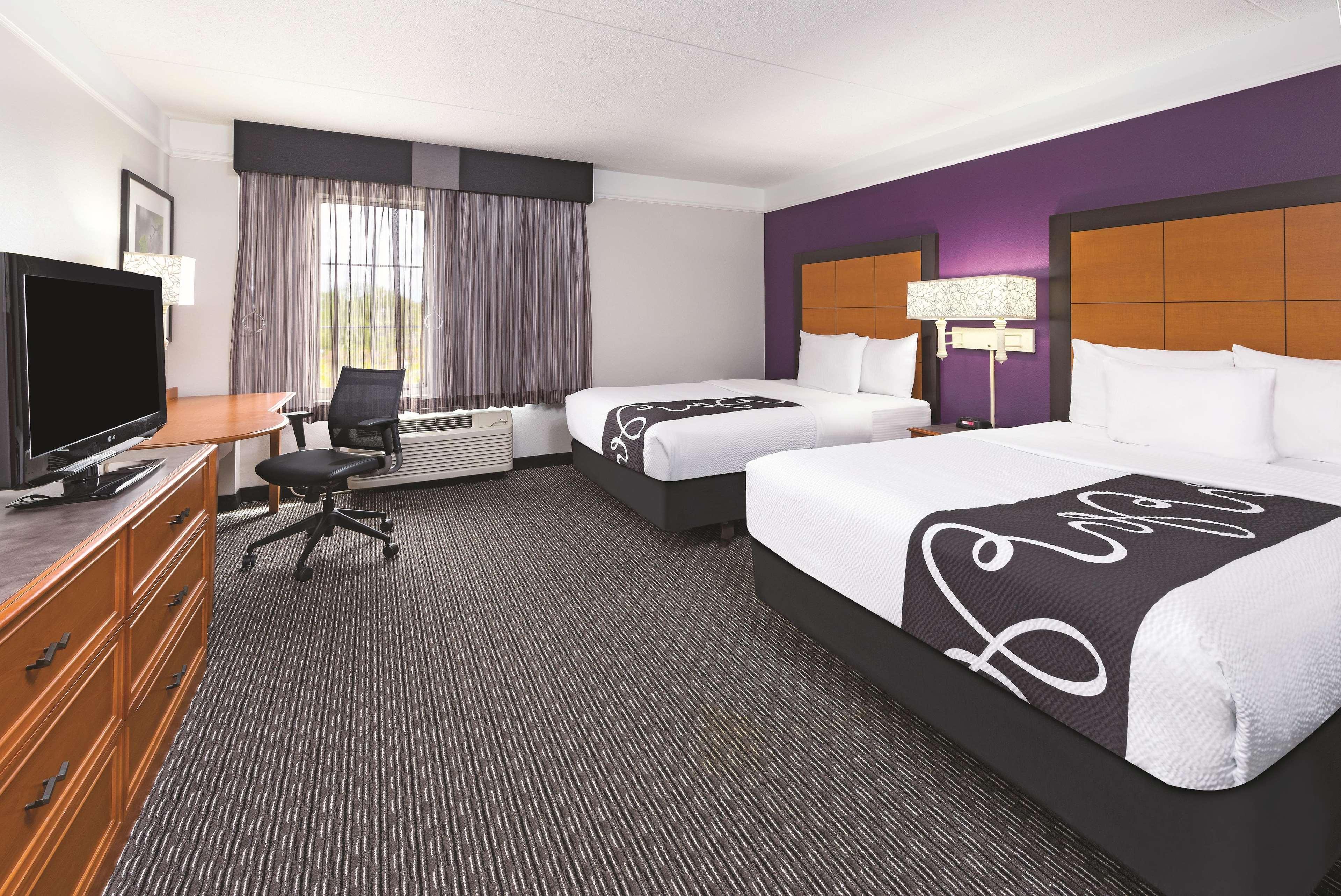La Quinta Inn & Suites By Wyndham University Area Chapel Hill Durham Esterno foto