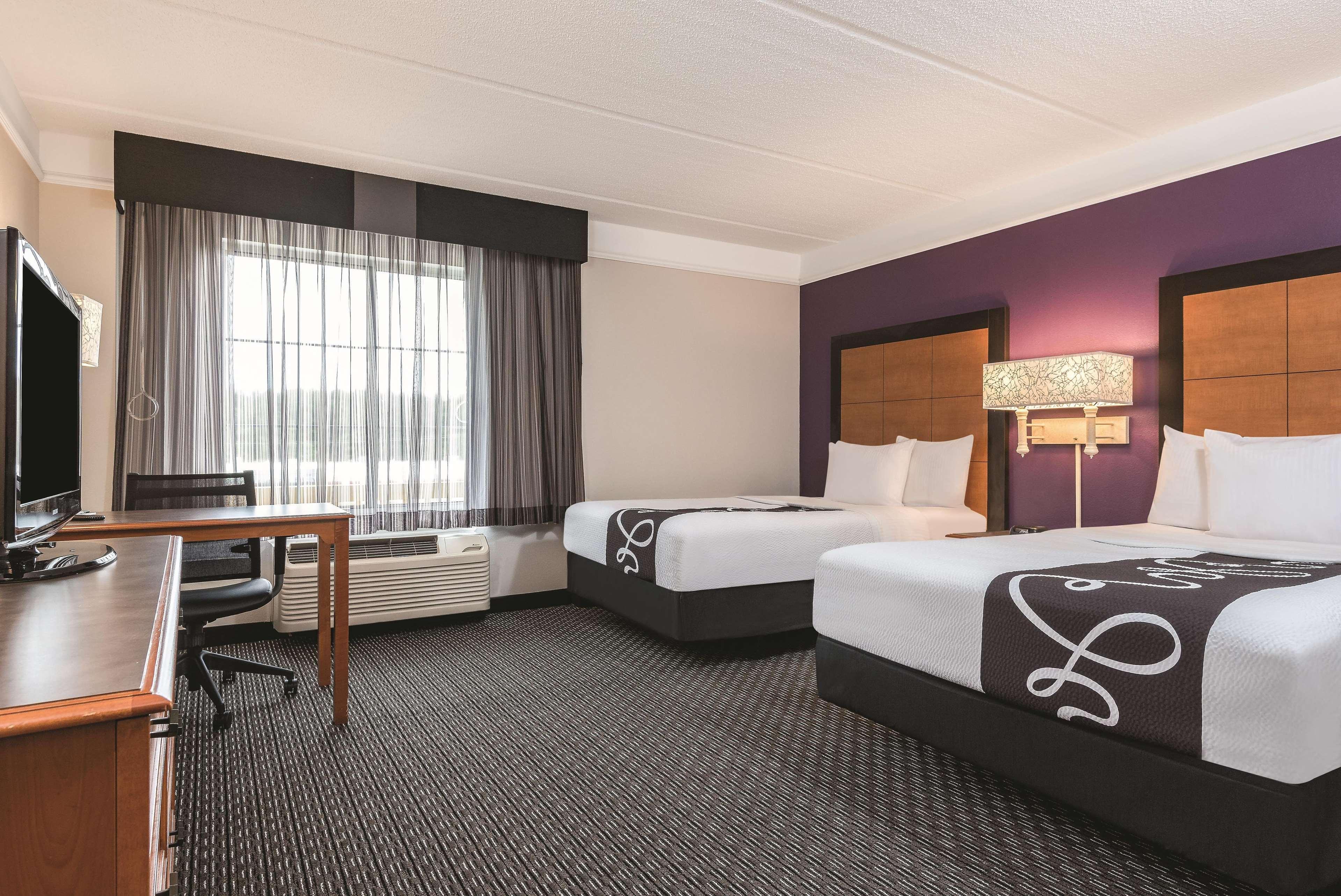 La Quinta Inn & Suites By Wyndham University Area Chapel Hill Durham Esterno foto
