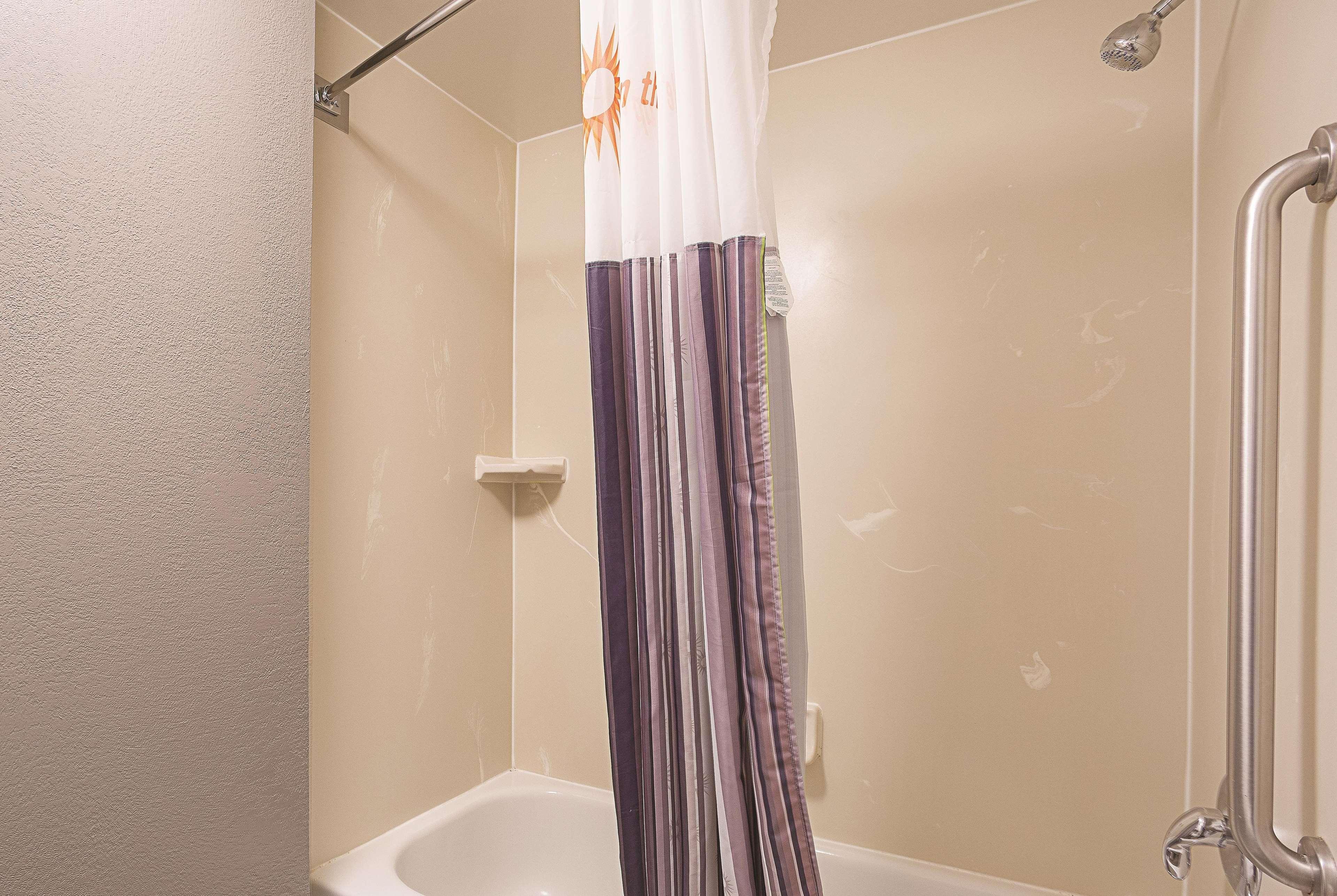 La Quinta Inn & Suites By Wyndham University Area Chapel Hill Durham Esterno foto