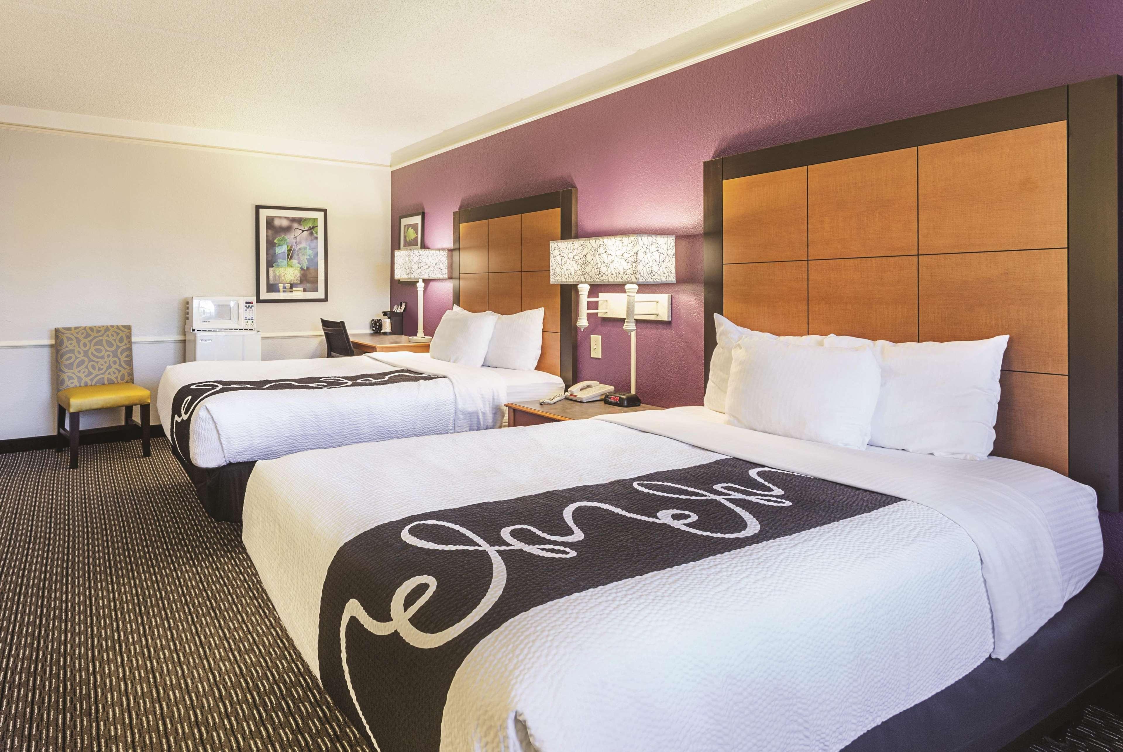 La Quinta Inn & Suites By Wyndham University Area Chapel Hill Durham Esterno foto