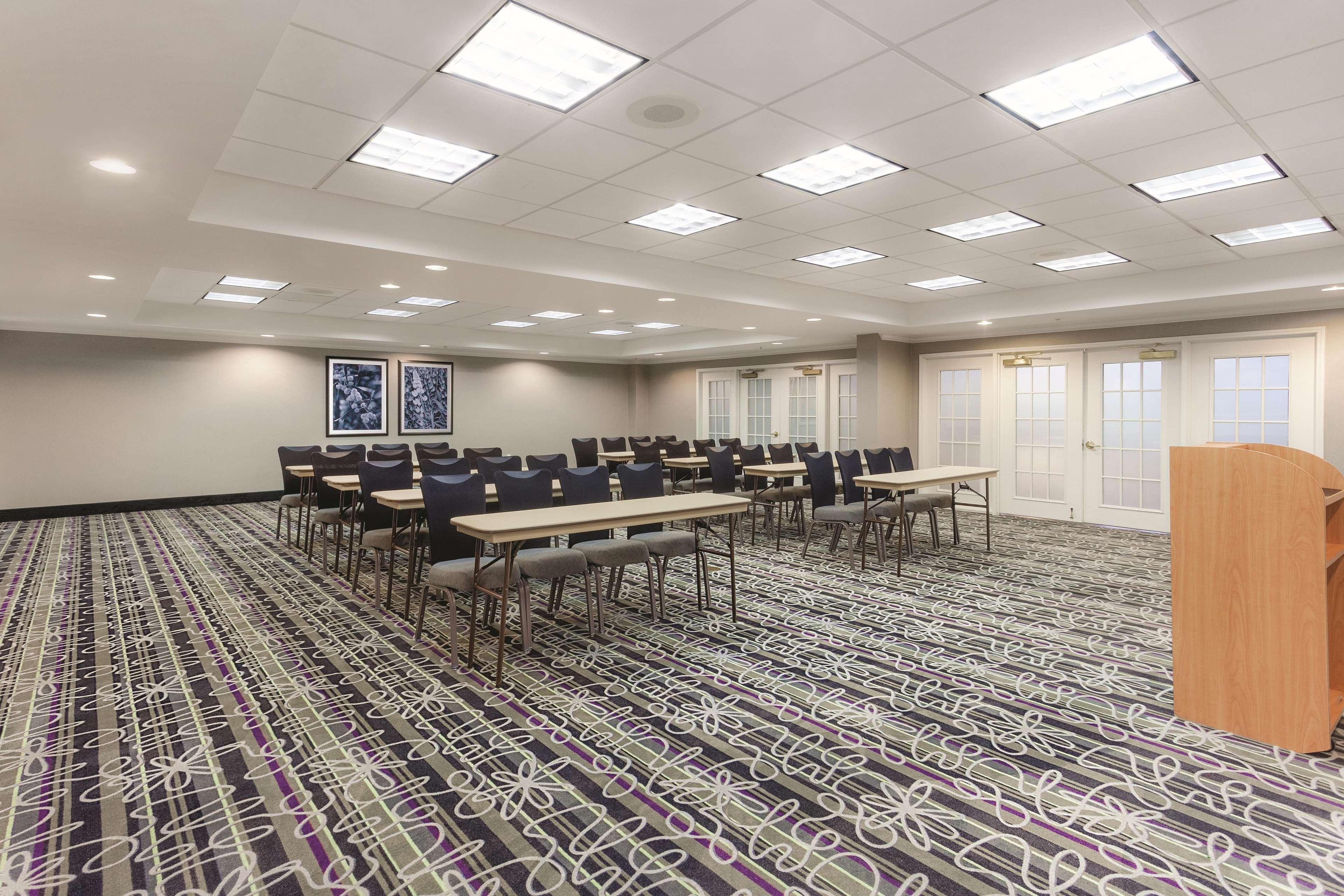 La Quinta Inn & Suites By Wyndham University Area Chapel Hill Durham Esterno foto