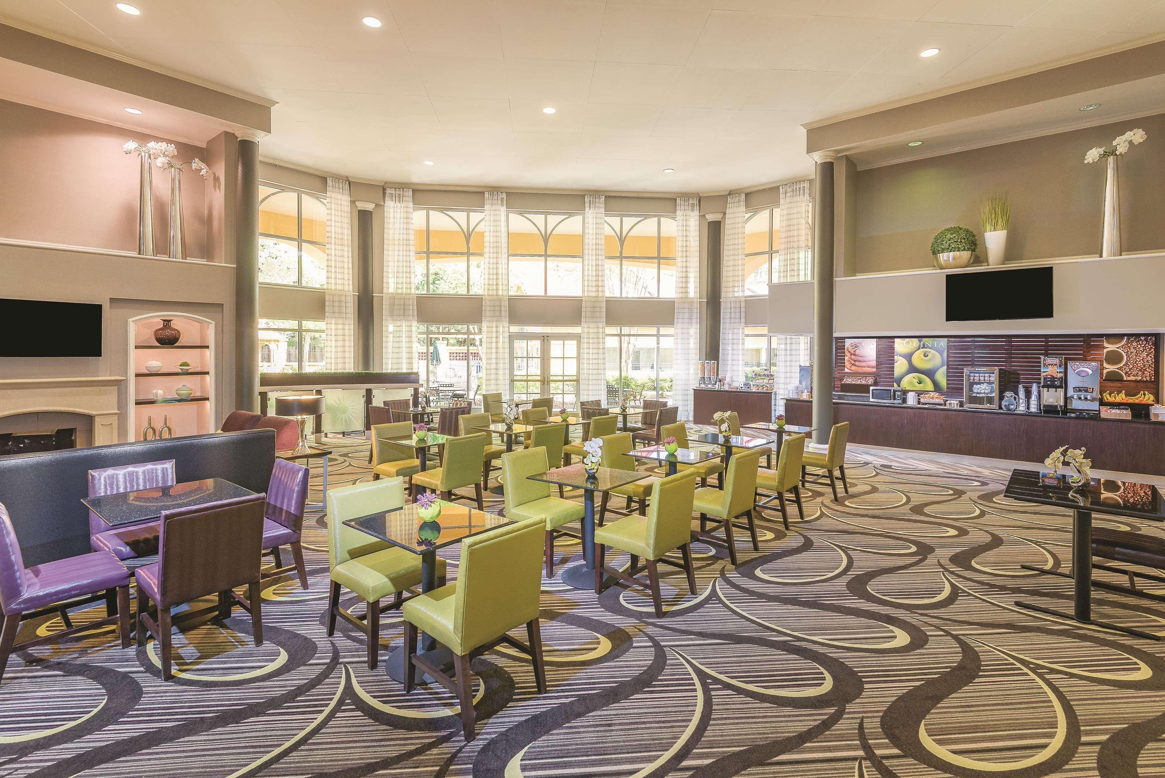 La Quinta Inn & Suites By Wyndham University Area Chapel Hill Durham Esterno foto
