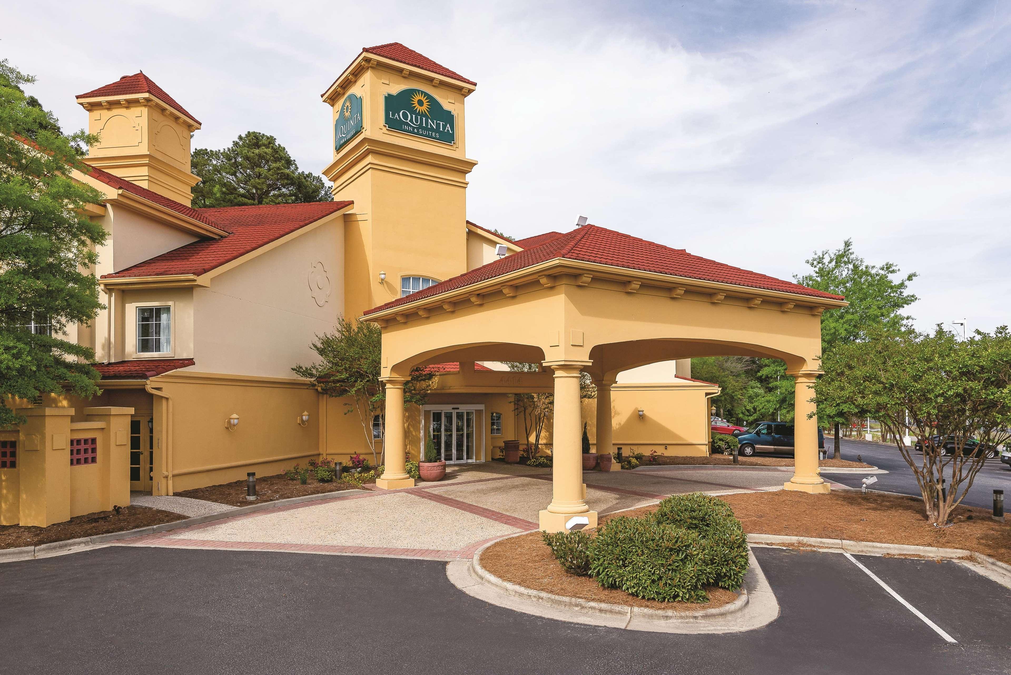 La Quinta Inn & Suites By Wyndham University Area Chapel Hill Durham Esterno foto