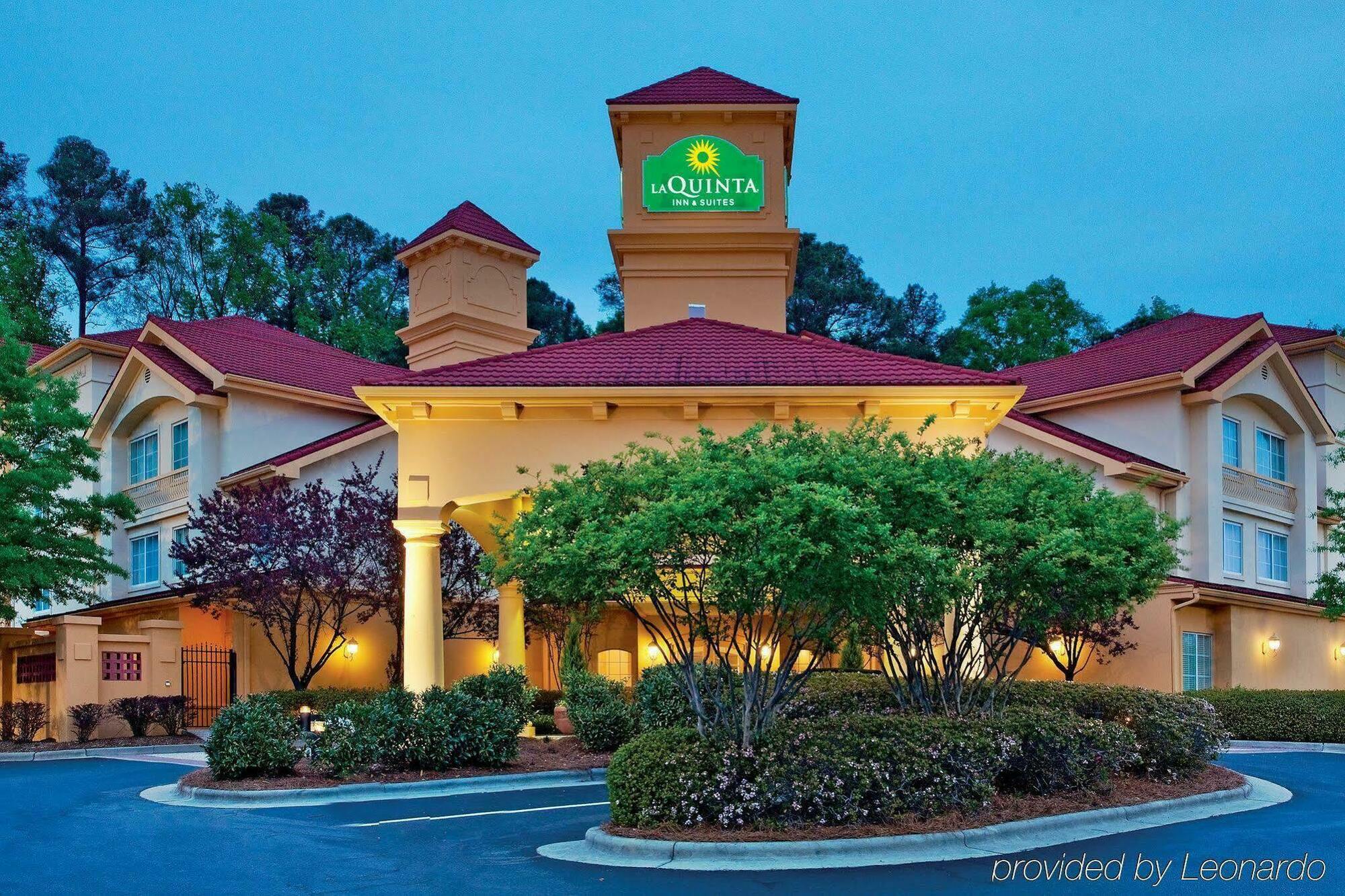 La Quinta Inn & Suites By Wyndham University Area Chapel Hill Durham Esterno foto